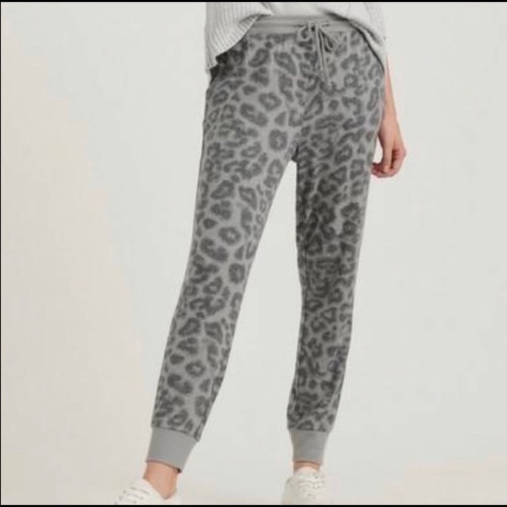 Lucky Brand Gray Leopard Stretch Joggers Size M